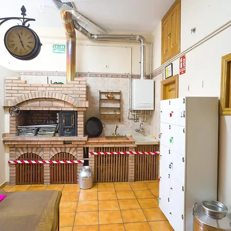 Hostal Albergue De Peregrinos Ultreia Et Suseia Sigueiro