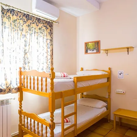 Albergue De Peregrinos Ultreia Et Suseia Hostel Sigueiro