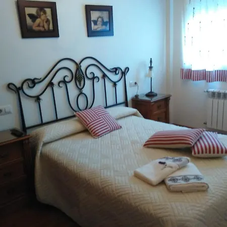 Albergue De Peregrinos Ultreia Et Suseia Hostal Sigueiro