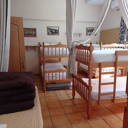 ホステル Albergue De Peregrinos Ultreia Et Suseia *