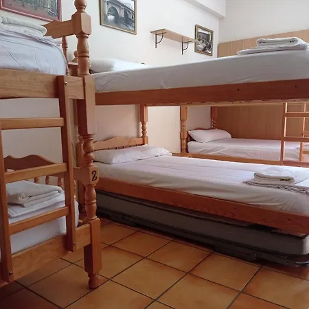 Albergue De Peregrinos Ultreia Et Suseia 旅馆 希韦罗