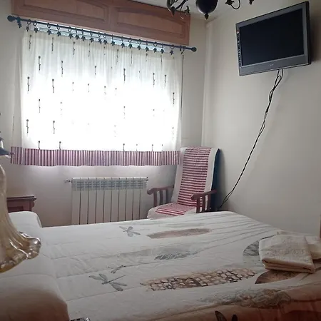 Albergue De Peregrinos Ultreia Et Suseia Hostal *