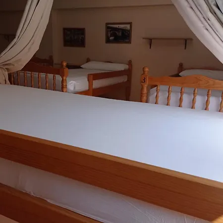 Albergue De Peregrinos Ultreia Et Suseia Hostal *
