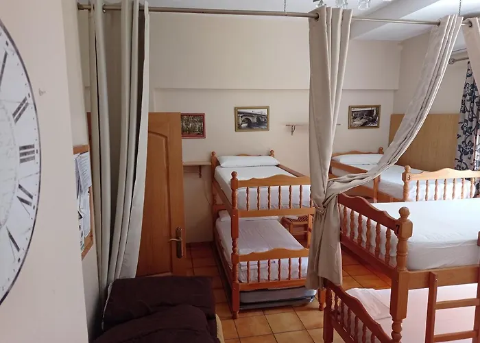 Albergue De Peregrinos Ultreia Et Suseia 旅馆 希韦罗